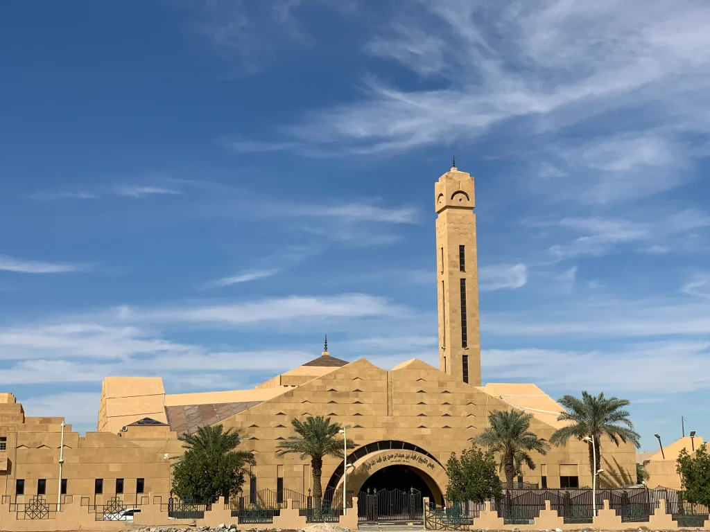 25 Ad Dakheel Mosque